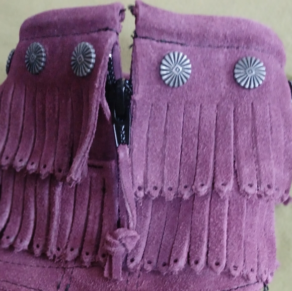 Adult Minnetonka Booties - Picture 4 of 8